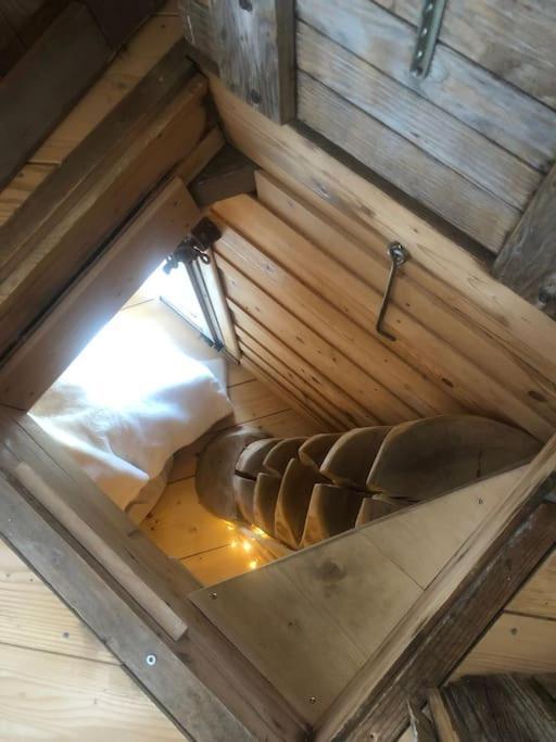 Nuit Insolite - La Cabane Du Haut-Doubs Les Gras Εξωτερικό φωτογραφία